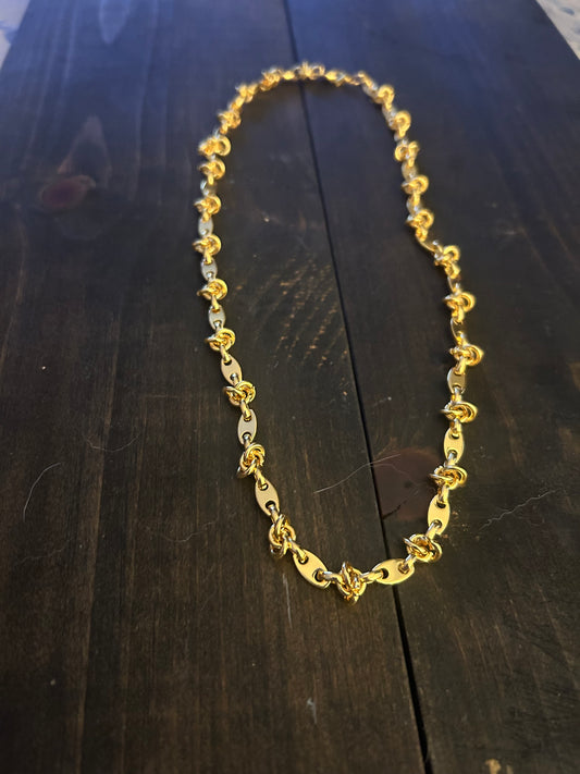 The Poema Necklace